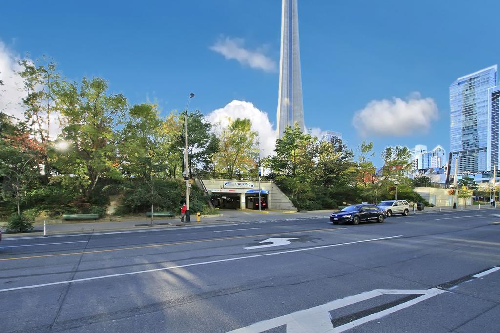 Napa Furnished Suites At Cn Tower & Maple Leaf Square 多伦多 外观 照片