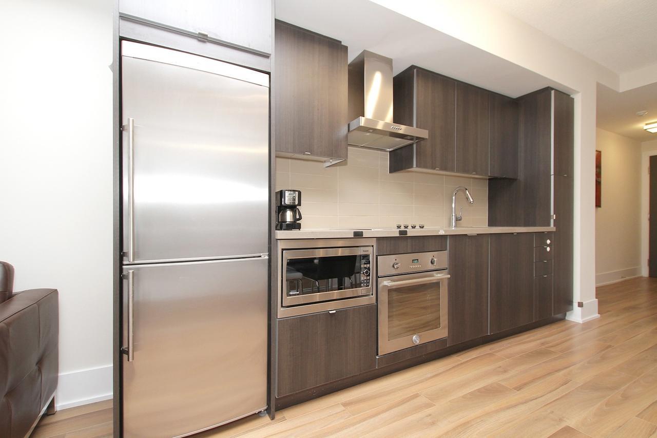 Napa Furnished Suites At Cn Tower & Maple Leaf Square 多伦多 外观 照片