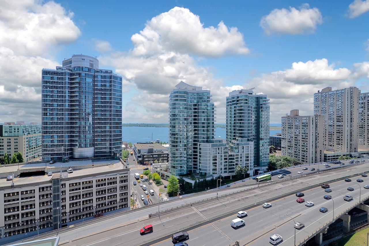 Napa Furnished Suites At Cn Tower & Maple Leaf Square 多伦多 外观 照片