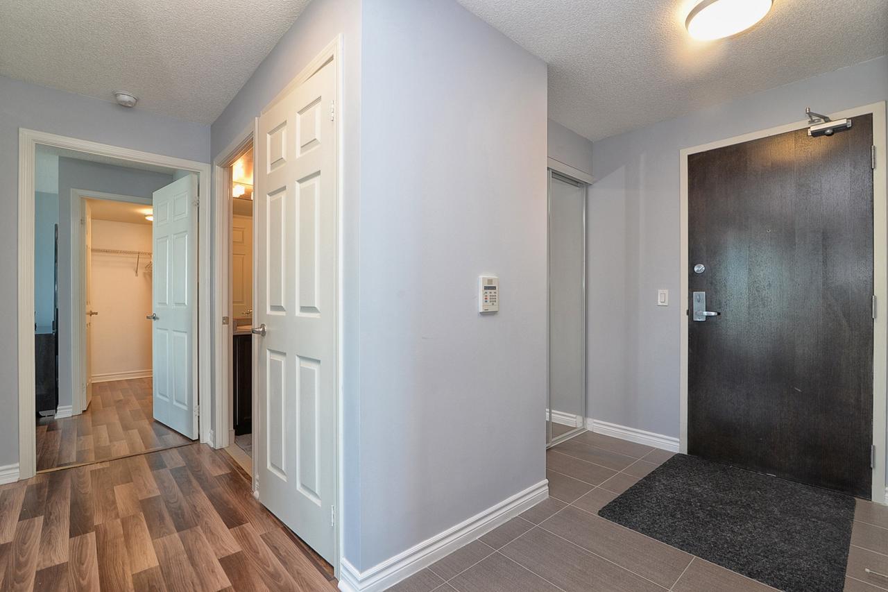 Napa Furnished Suites At Cn Tower & Maple Leaf Square 多伦多 外观 照片