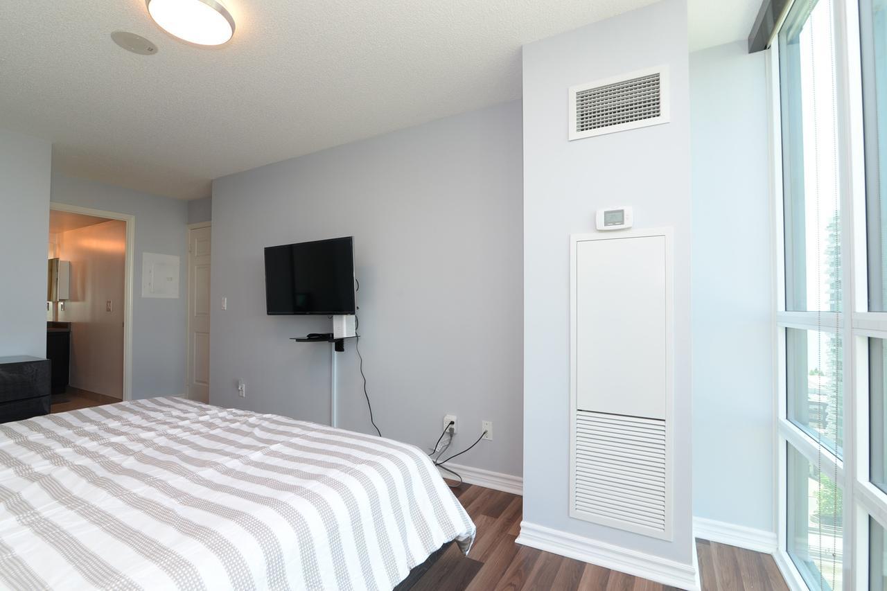 Napa Furnished Suites At Cn Tower & Maple Leaf Square 多伦多 外观 照片