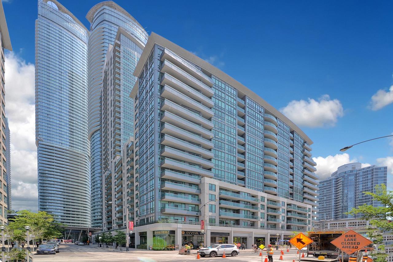 Napa Furnished Suites At Cn Tower & Maple Leaf Square 多伦多 外观 照片