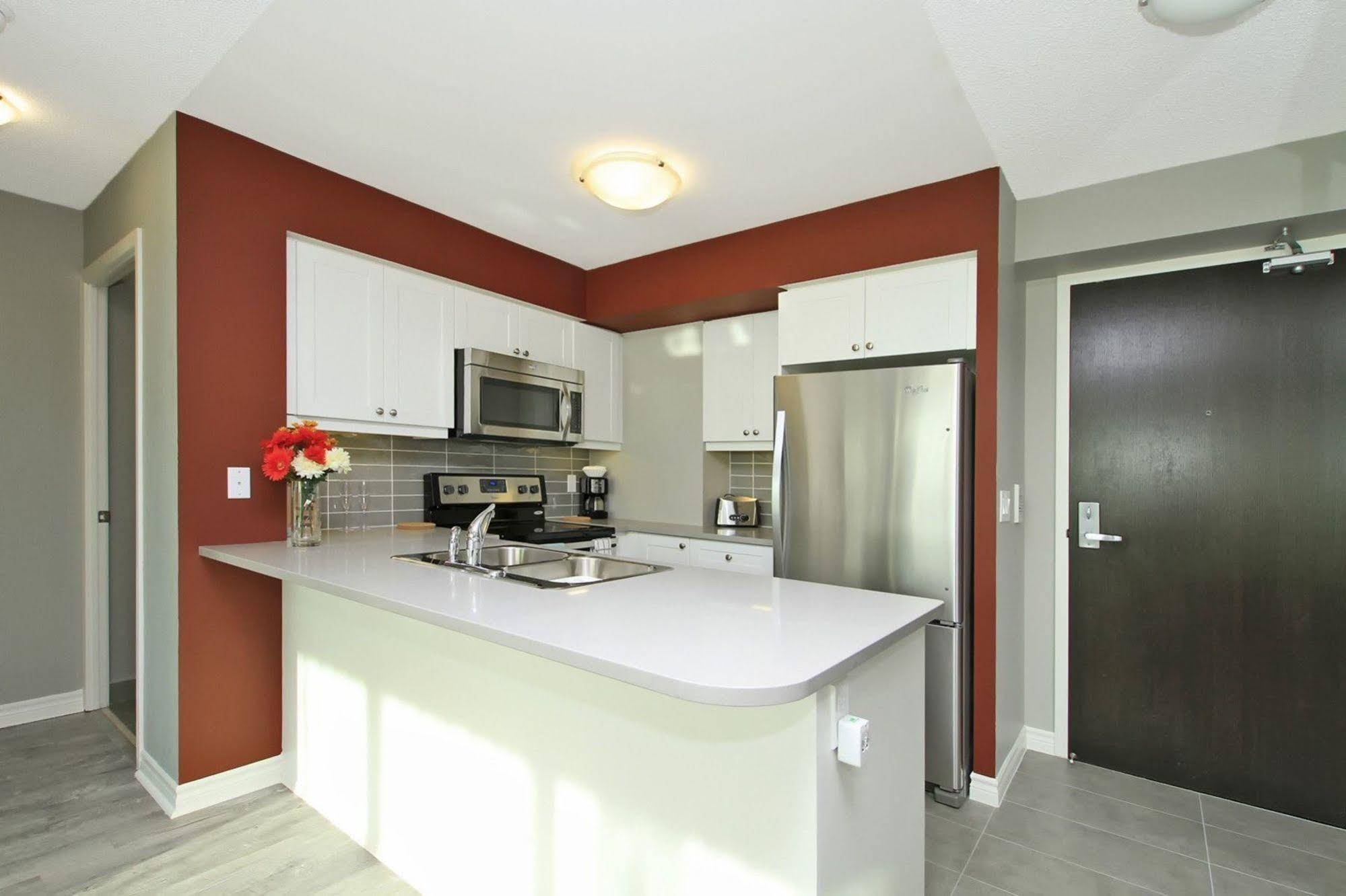Napa Furnished Suites At Cn Tower & Maple Leaf Square 多伦多 外观 照片