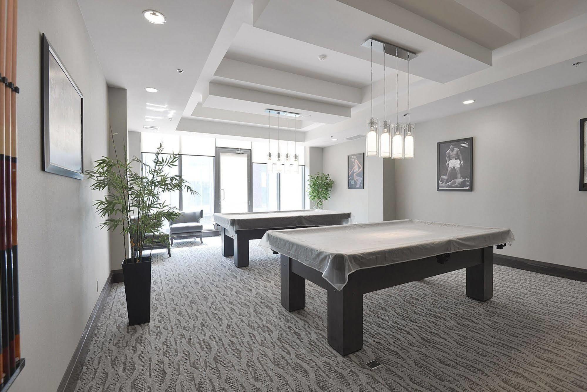 Napa Furnished Suites At Cn Tower & Maple Leaf Square 多伦多 外观 照片