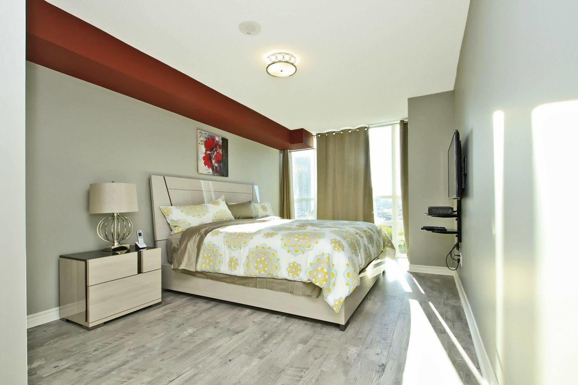 Napa Furnished Suites At Cn Tower & Maple Leaf Square 多伦多 外观 照片