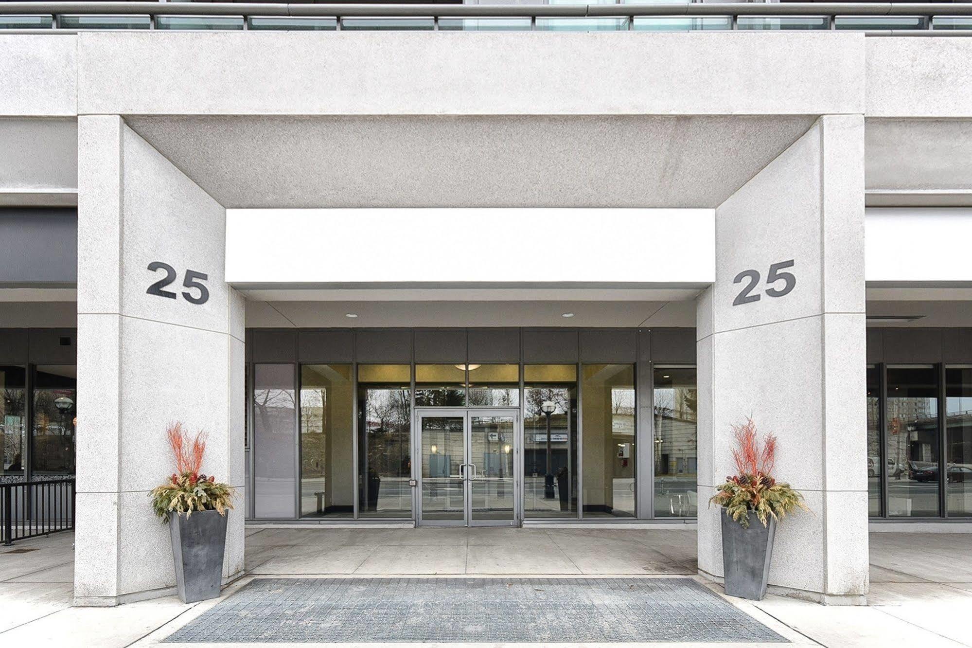 Napa Furnished Suites At Cn Tower & Maple Leaf Square 多伦多 外观 照片