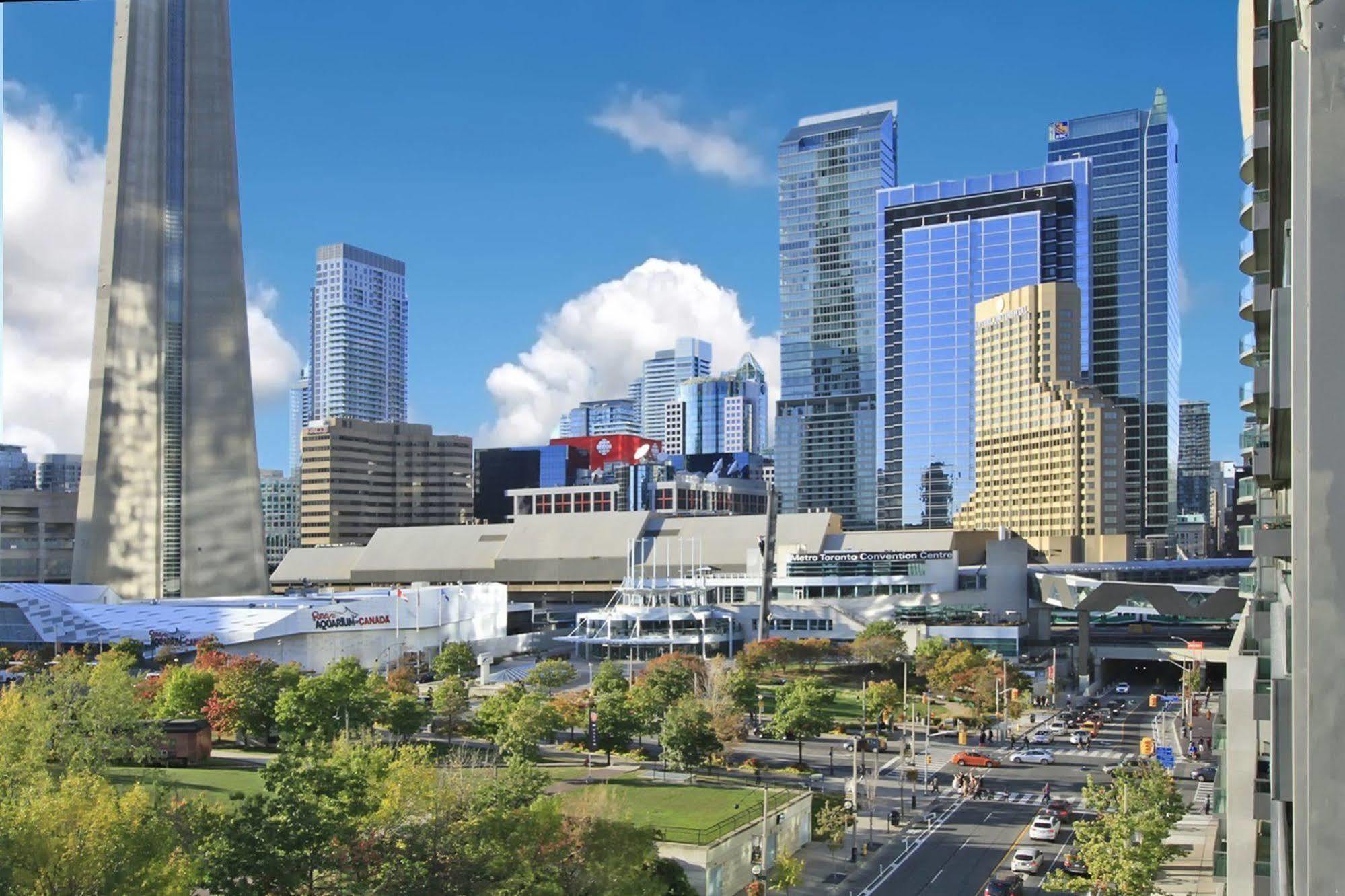 Napa Furnished Suites At Cn Tower & Maple Leaf Square 多伦多 外观 照片