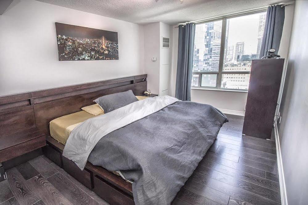 Napa Furnished Suites At Cn Tower & Maple Leaf Square 多伦多 外观 照片
